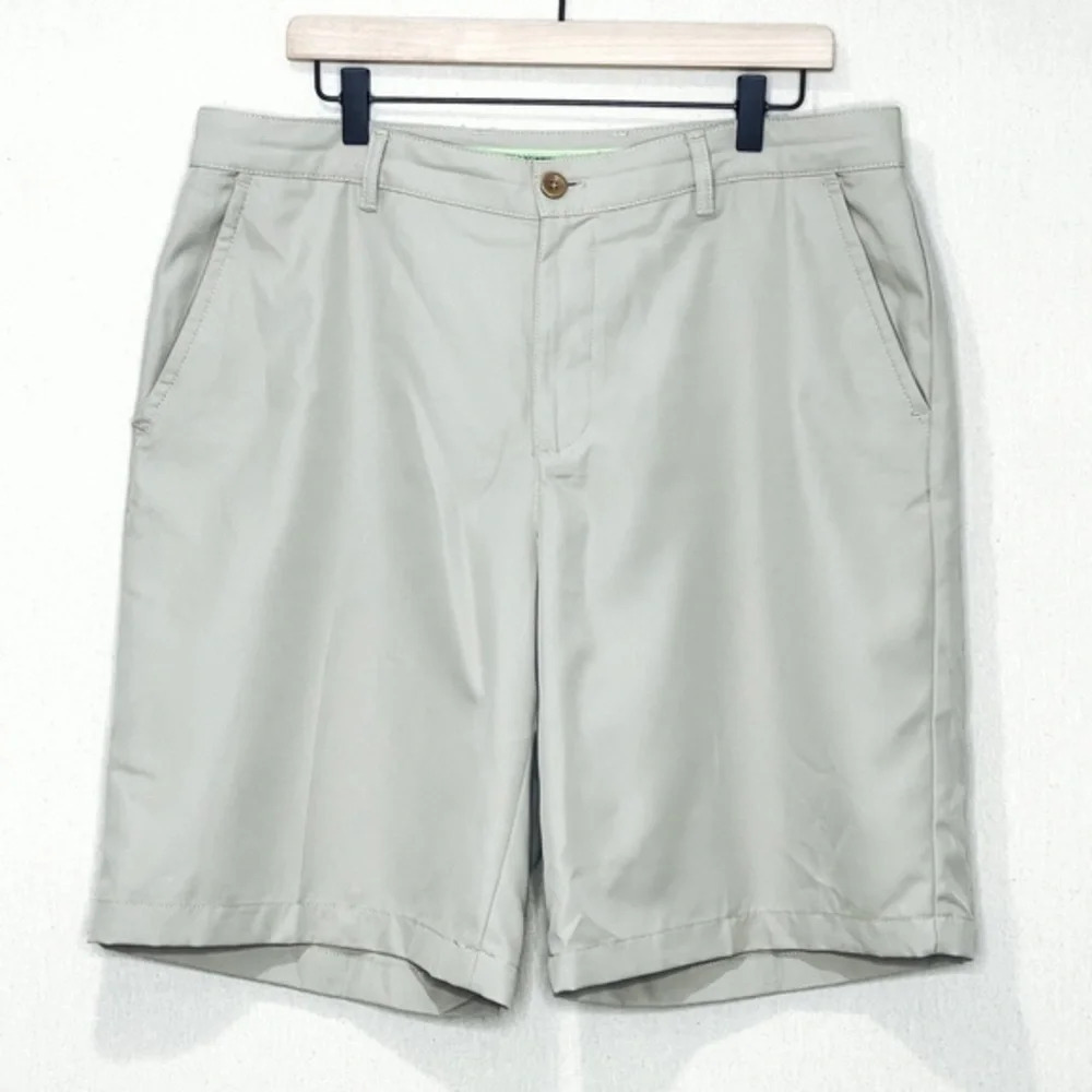IZOD Classic Fit Golf Short Tan Men's‎ 36 Flat Front Lightweight